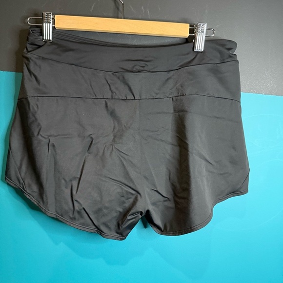 Athleta Black Athletic Shorts with Drawstring Waist - Picture 2 of 7